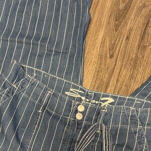 Seven7 Denim with White Pinstripes cropped